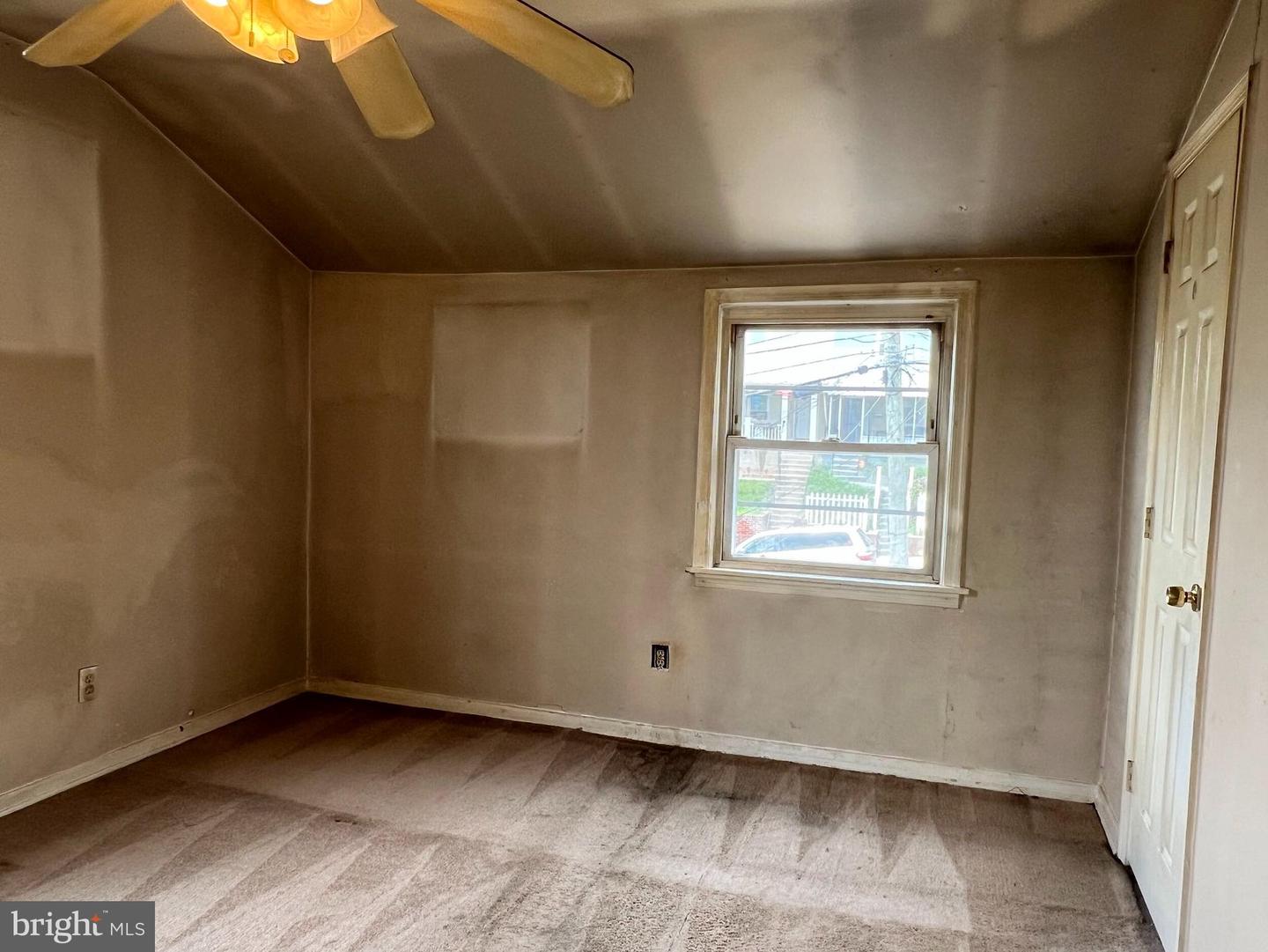 829 50TH PL NE, WASHINGTON, District Of Columbia 20019, 2 Bedrooms Bedrooms, ,1 BathroomBathrooms,Residential,For sale,829 50TH PL NE,DCDC2205798 MLS # DCDC2205798