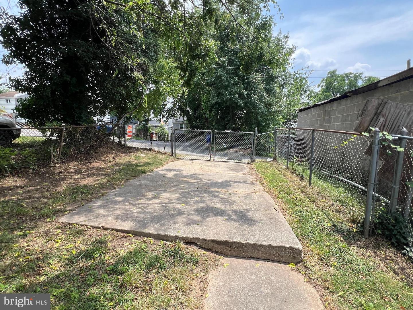 829 50TH PL NE, WASHINGTON, District Of Columbia 20019, 2 Bedrooms Bedrooms, ,1 BathroomBathrooms,Residential,For sale,829 50TH PL NE,DCDC2205798 MLS # DCDC2205798