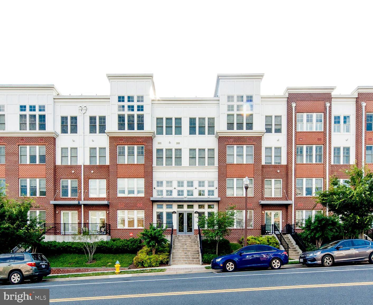 1418 N RHODES ST #B422, ARLINGTON, Virginia 22209, 2 Bedrooms Bedrooms, ,2 BathroomsBathrooms,Residential,For sale,1418 N RHODES ST #B422,VAAR2059246 MLS # VAAR2059246