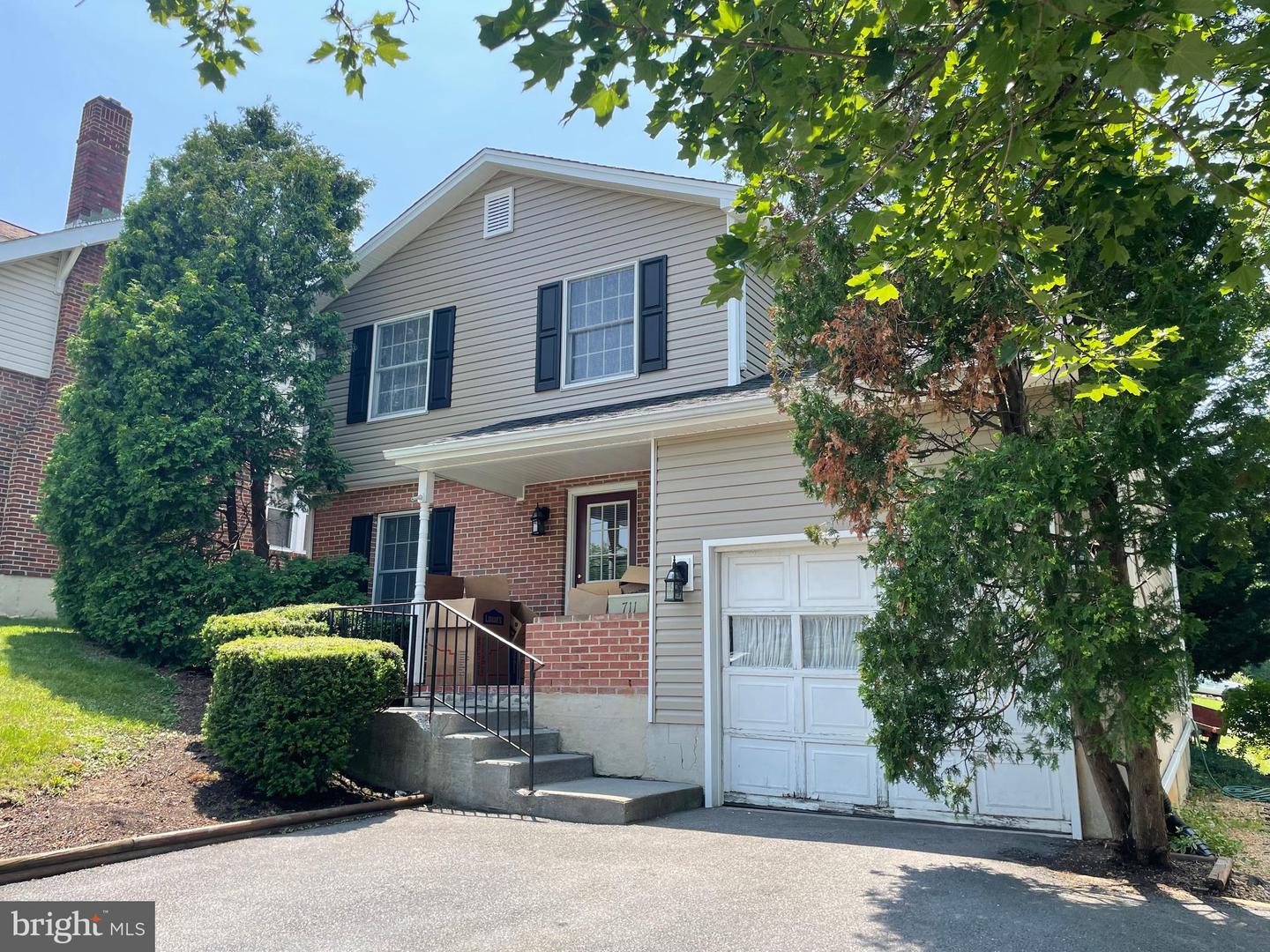 711 E CORK ST, WINCHESTER, Virginia 22601, 2 Bedrooms Bedrooms, ,1 BathroomBathrooms,Residential,For sale,711 E CORK ST,VAWI2007966 MLS # VAWI2007966
