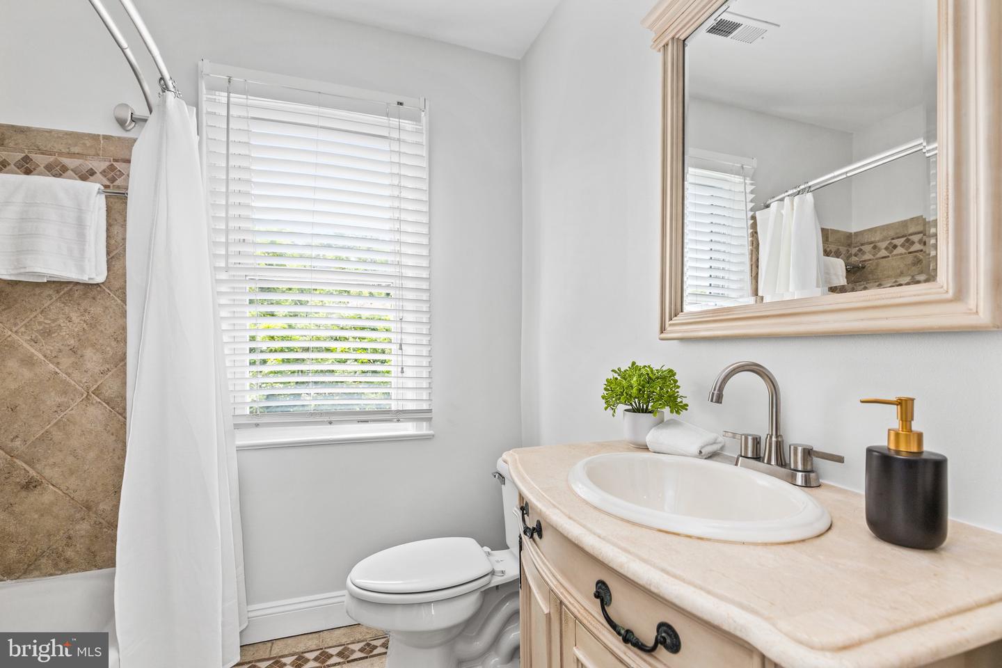 1928 SHEPHERD ST NE, WASHINGTON, District Of Columbia 20018, 4 Bedrooms Bedrooms, ,2 BathroomsBathrooms,Residential,For sale,1928 SHEPHERD ST NE,DCDC2205810 MLS # DCDC2205810