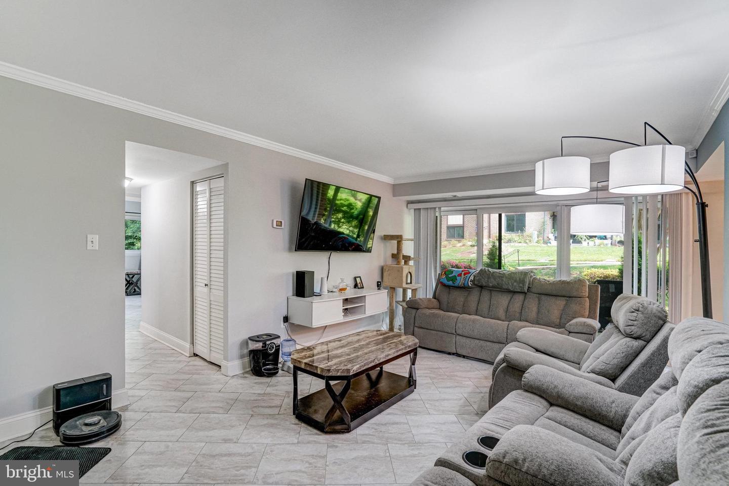 9730 KINGSBRIDGE DR #002, FAIRFAX, Virginia 22031, 2 Bedrooms Bedrooms, ,1 BathroomBathrooms,Residential,For sale,9730 KINGSBRIDGE DR #002,VAFX2247538 MLS # VAFX2247538