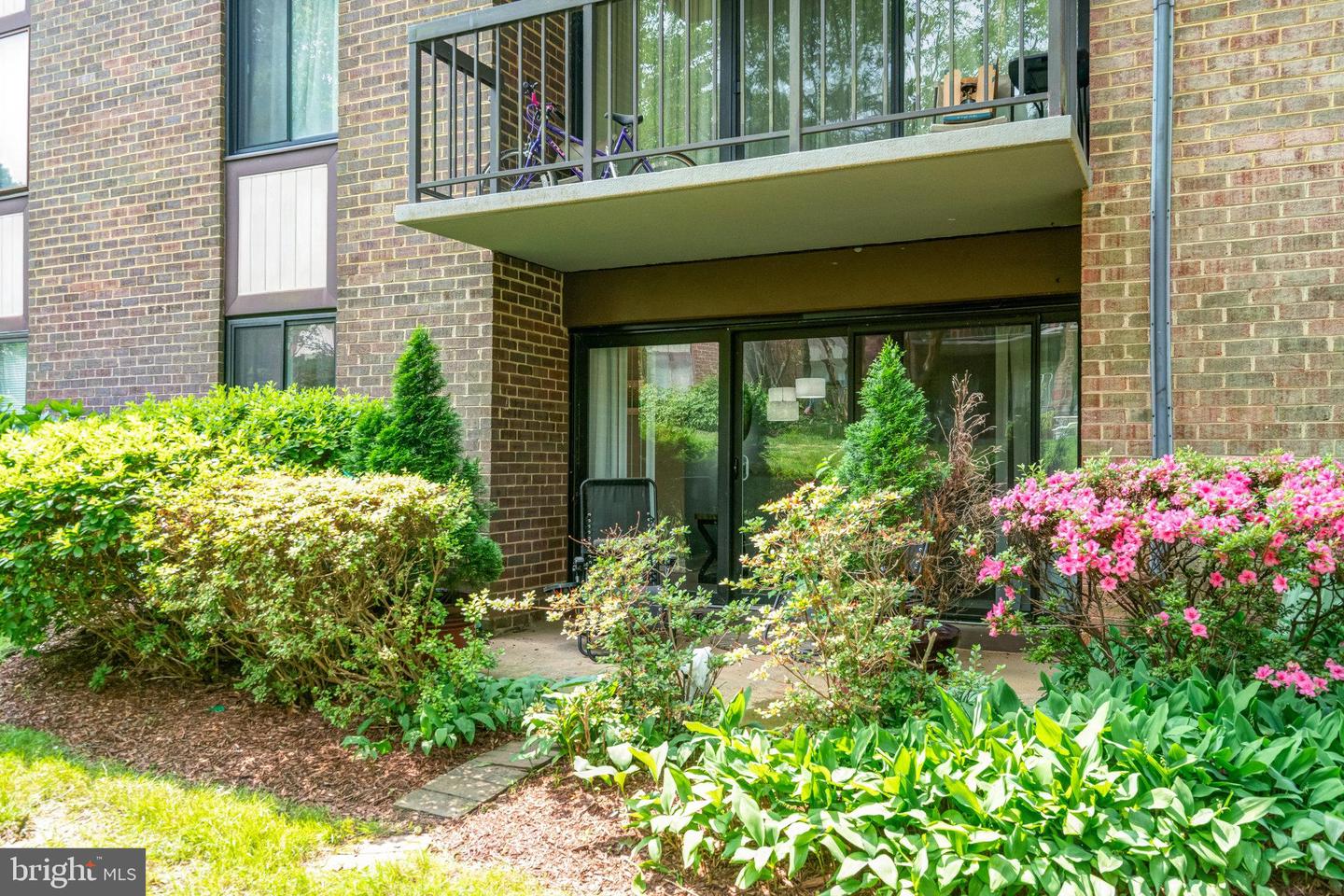 9730 KINGSBRIDGE DR #002, FAIRFAX, Virginia 22031, 2 Bedrooms Bedrooms, ,1 BathroomBathrooms,Residential,For sale,9730 KINGSBRIDGE DR #002,VAFX2247538 MLS # VAFX2247538