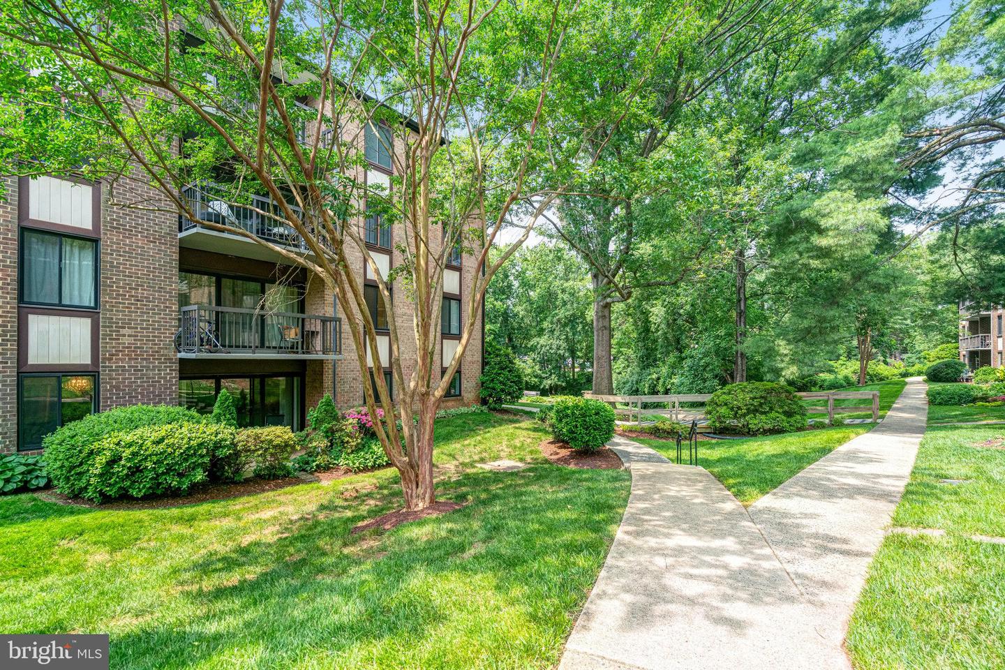 9730 KINGSBRIDGE DR #002, FAIRFAX, Virginia 22031, 2 Bedrooms Bedrooms, ,1 BathroomBathrooms,Residential,For sale,9730 KINGSBRIDGE DR #002,VAFX2247538 MLS # VAFX2247538