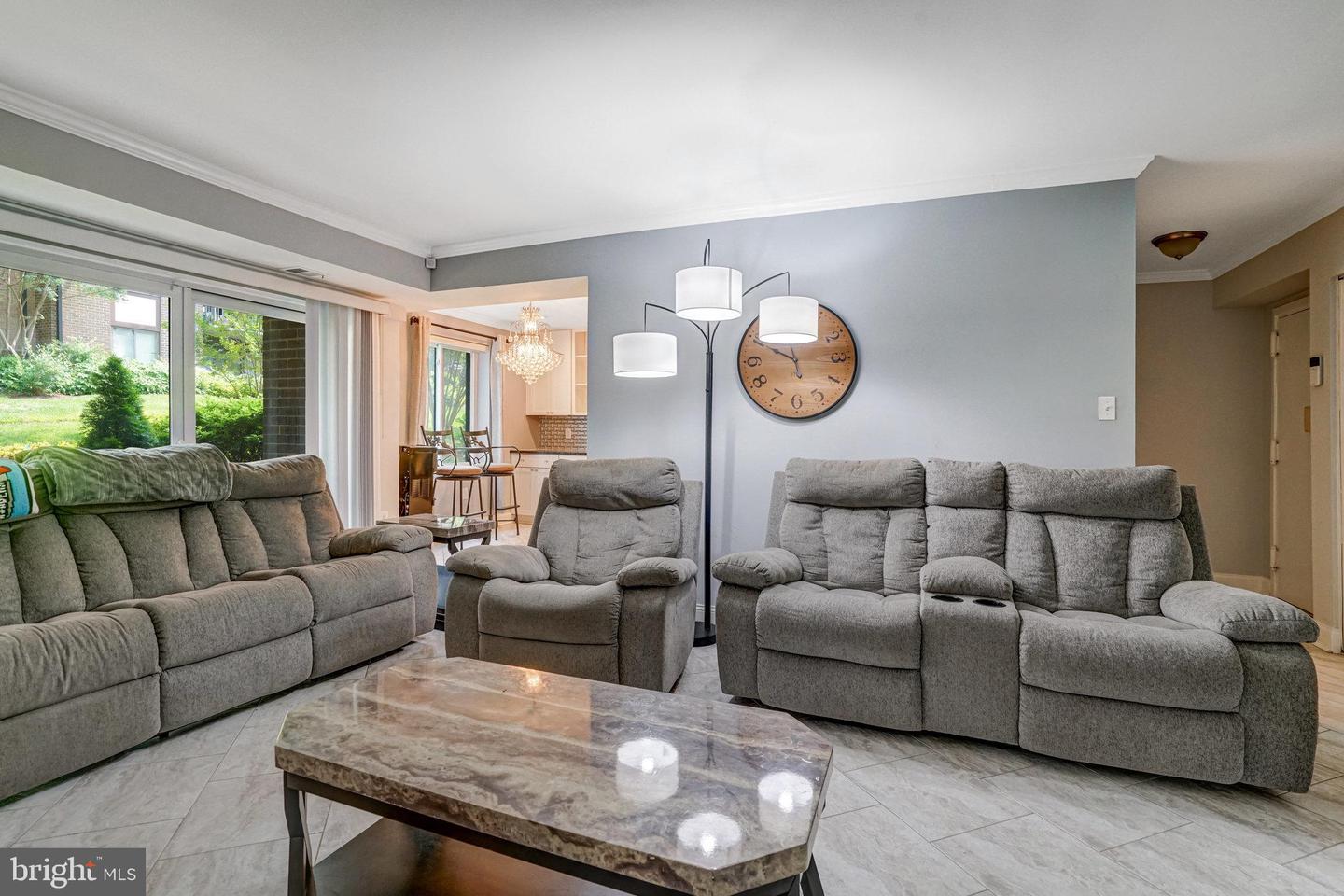 9730 KINGSBRIDGE DR #002, FAIRFAX, Virginia 22031, 2 Bedrooms Bedrooms, ,1 BathroomBathrooms,Residential,For sale,9730 KINGSBRIDGE DR #002,VAFX2247538 MLS # VAFX2247538