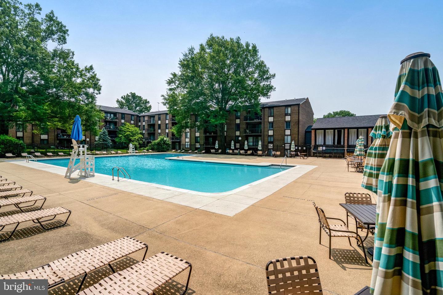 9730 KINGSBRIDGE DR #002, FAIRFAX, Virginia 22031, 2 Bedrooms Bedrooms, ,1 BathroomBathrooms,Residential,For sale,9730 KINGSBRIDGE DR #002,VAFX2247538 MLS # VAFX2247538