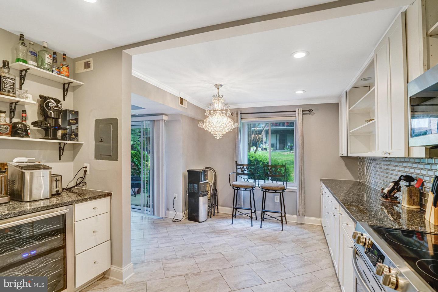 9730 KINGSBRIDGE DR #002, FAIRFAX, Virginia 22031, 2 Bedrooms Bedrooms, ,1 BathroomBathrooms,Residential,For sale,9730 KINGSBRIDGE DR #002,VAFX2247538 MLS # VAFX2247538