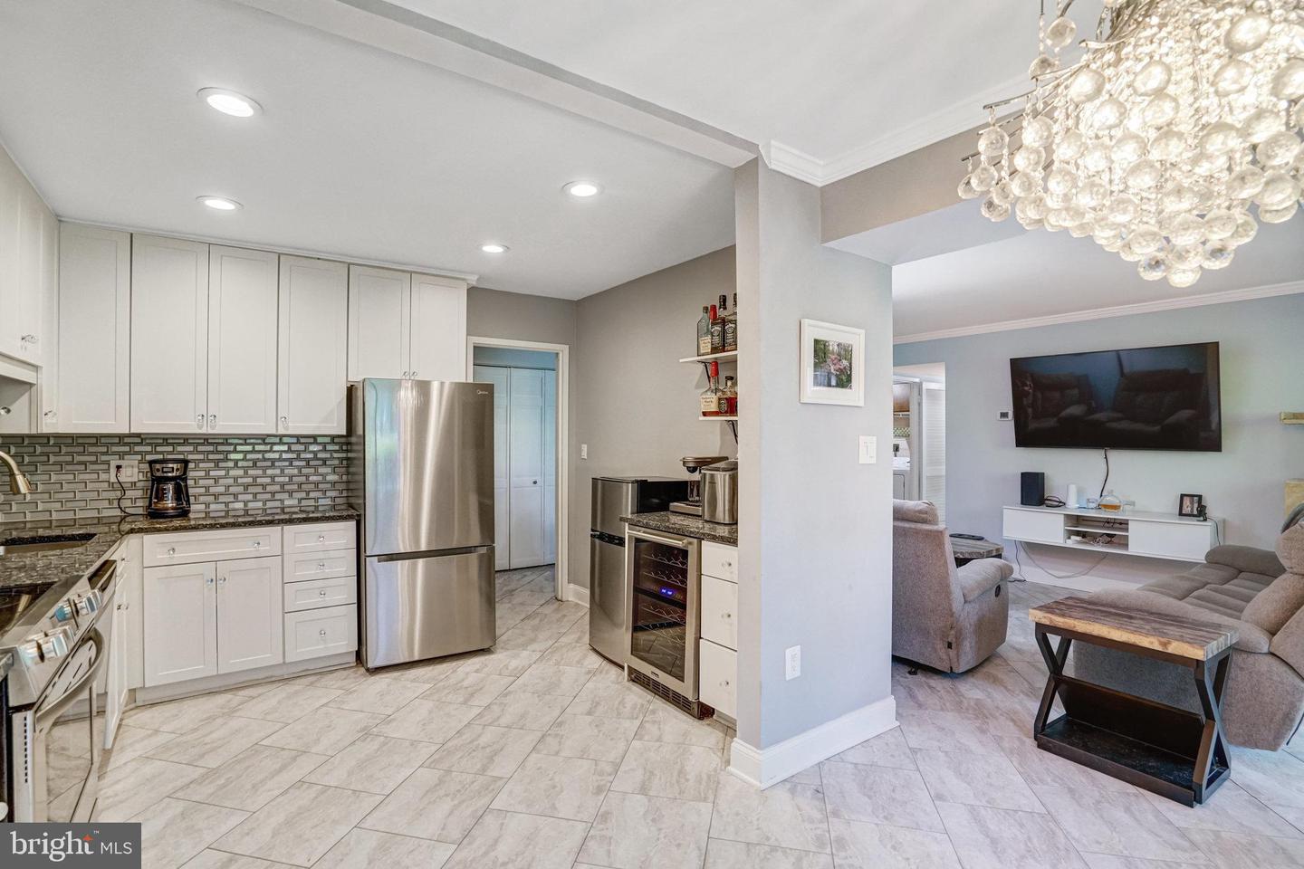 9730 KINGSBRIDGE DR #002, FAIRFAX, Virginia 22031, 2 Bedrooms Bedrooms, ,1 BathroomBathrooms,Residential,For sale,9730 KINGSBRIDGE DR #002,VAFX2247538 MLS # VAFX2247538