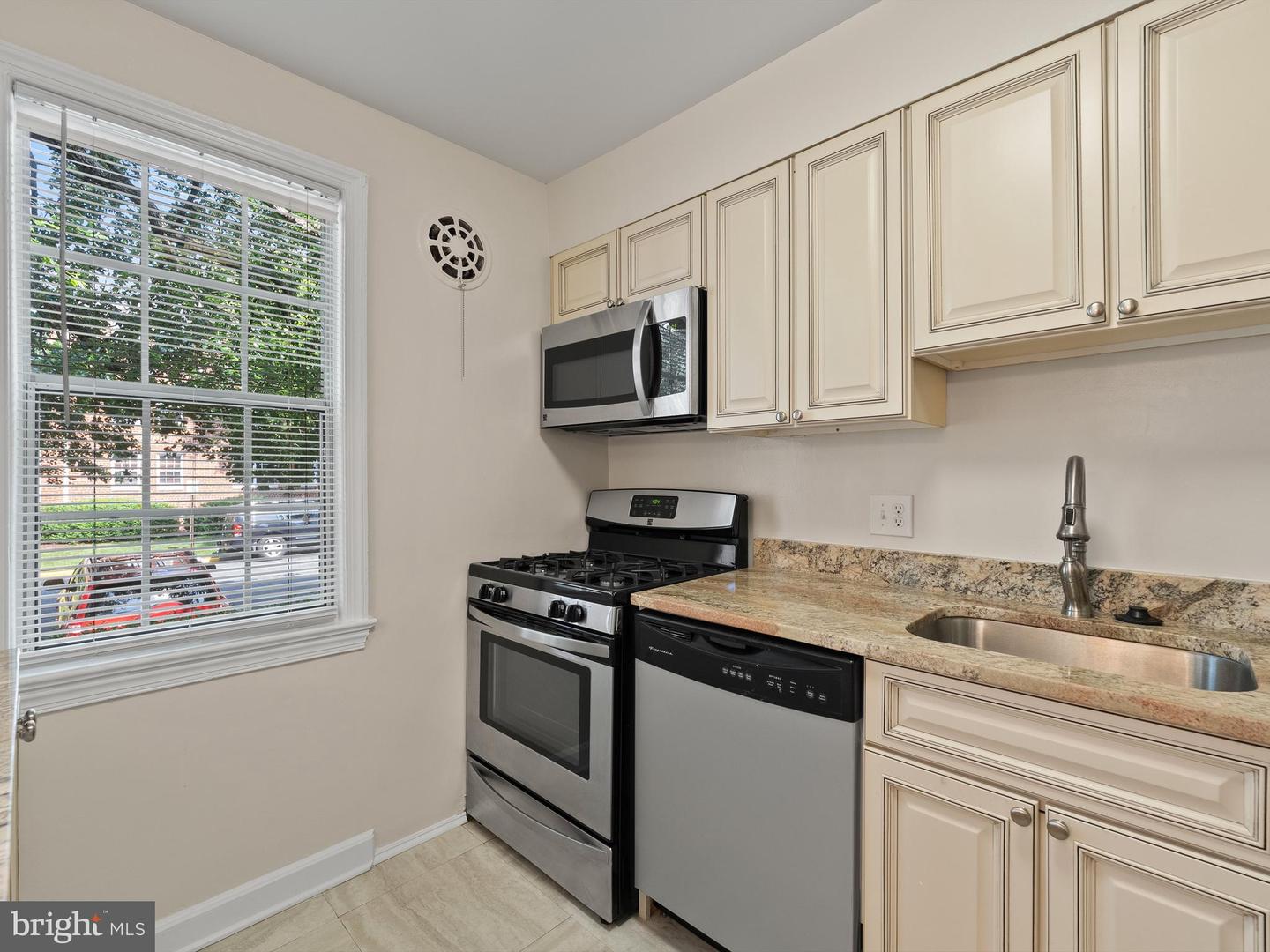 1515 BELLE VIEW BLVD #A1, ALEXANDRIA, Virginia 22307, 1 Bedroom Bedrooms, ,1 BathroomBathrooms,Residential,For sale,1515 BELLE VIEW BLVD #A1,VAFX2247608 MLS # VAFX2247608