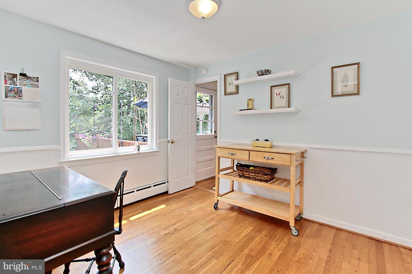 3132 HOLMES RUN RD, FALLS CHURCH, Virginia 22042, 4 Bedrooms Bedrooms, ,2 BathroomsBathrooms,Residential,For sale,3132 HOLMES RUN RD,VAFX2247612 MLS # VAFX2247612