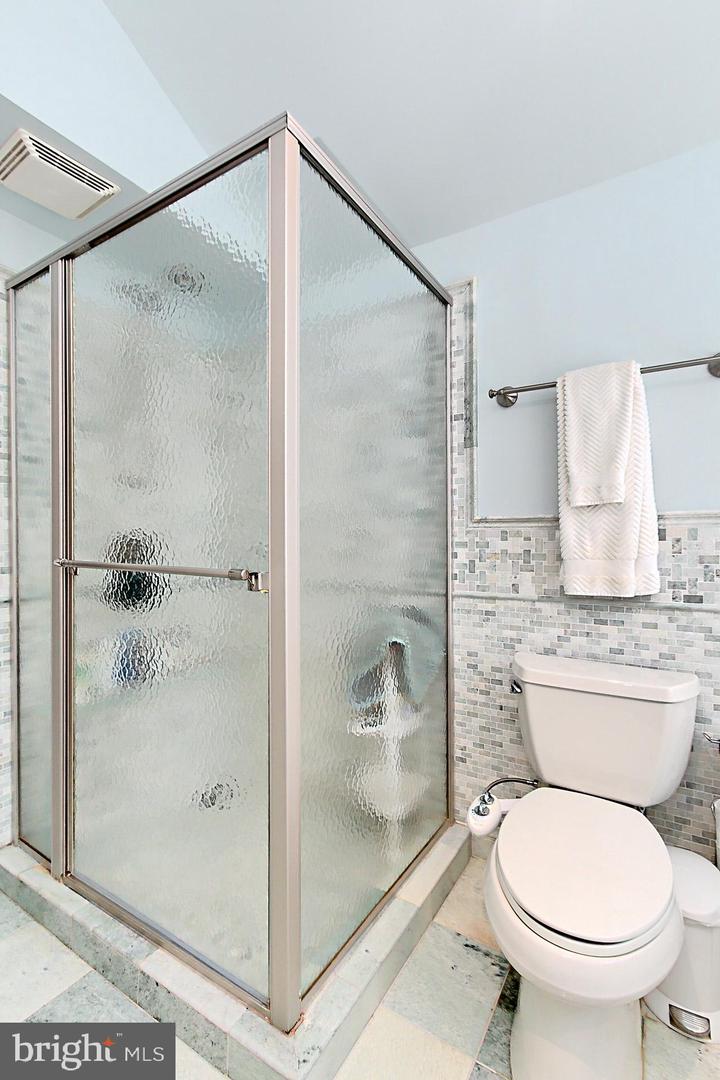 3132 HOLMES RUN RD, FALLS CHURCH, Virginia 22042, 4 Bedrooms Bedrooms, ,2 BathroomsBathrooms,Residential,For sale,3132 HOLMES RUN RD,VAFX2247612 MLS # VAFX2247612