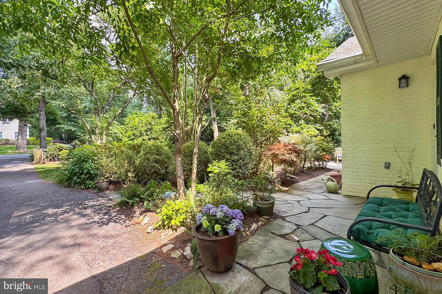 3132 HOLMES RUN RD, FALLS CHURCH, Virginia 22042, 4 Bedrooms Bedrooms, ,2 BathroomsBathrooms,Residential,For sale,3132 HOLMES RUN RD,VAFX2247612 MLS # VAFX2247612