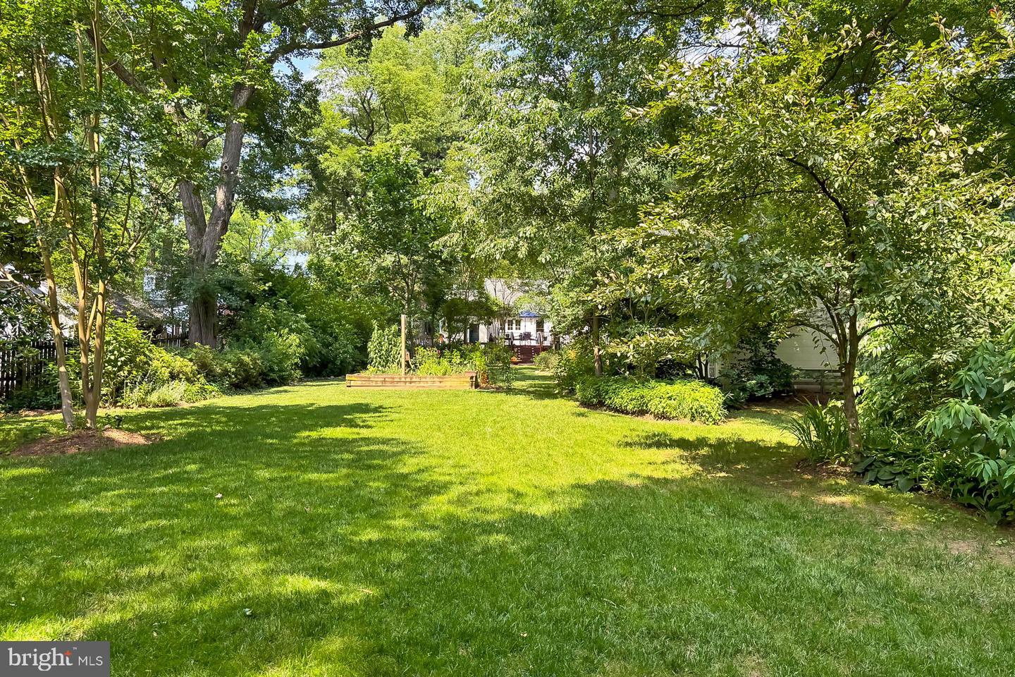 3132 HOLMES RUN RD, FALLS CHURCH, Virginia 22042, 4 Bedrooms Bedrooms, ,2 BathroomsBathrooms,Residential,For sale,3132 HOLMES RUN RD,VAFX2247612 MLS # VAFX2247612