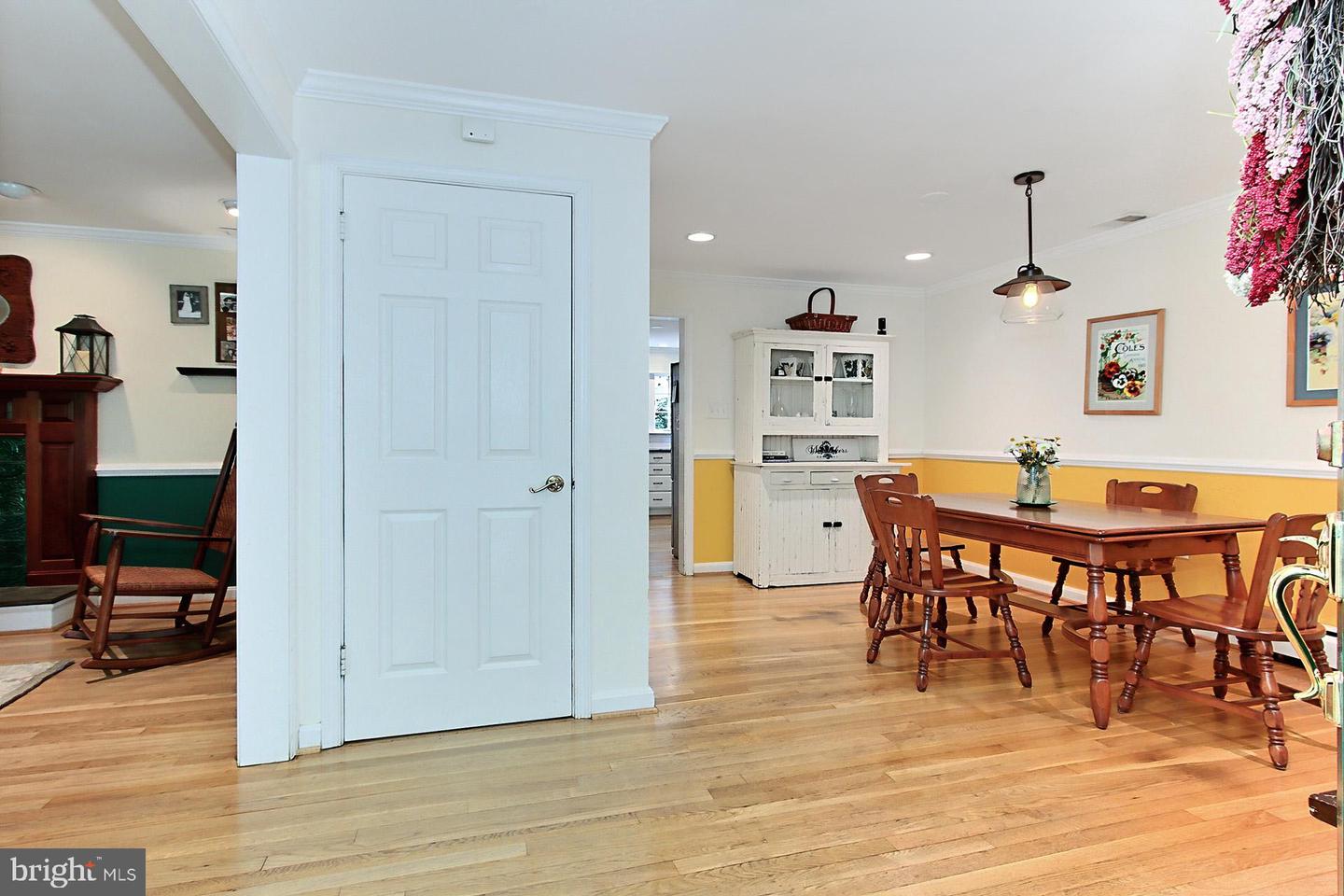 3132 HOLMES RUN RD, FALLS CHURCH, Virginia 22042, 4 Bedrooms Bedrooms, ,2 BathroomsBathrooms,Residential,For sale,3132 HOLMES RUN RD,VAFX2247612 MLS # VAFX2247612