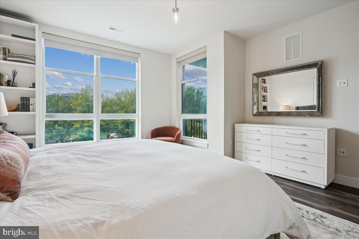 1761 OLD MEADOW RD #412, MCLEAN, Virginia 22102, 2 Bedrooms Bedrooms, ,2 BathroomsBathrooms,Residential,For sale,1761 OLD MEADOW RD #412,VAFX2247648 MLS # VAFX2247648