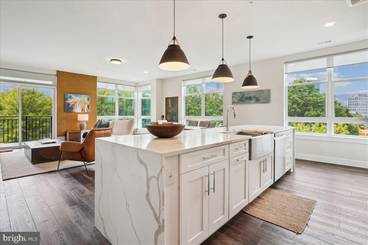 1761 OLD MEADOW RD #412, MCLEAN, Virginia 22102, 2 Bedrooms Bedrooms, ,2 BathroomsBathrooms,Residential,For sale,1761 OLD MEADOW RD #412,VAFX2247648 MLS # VAFX2247648