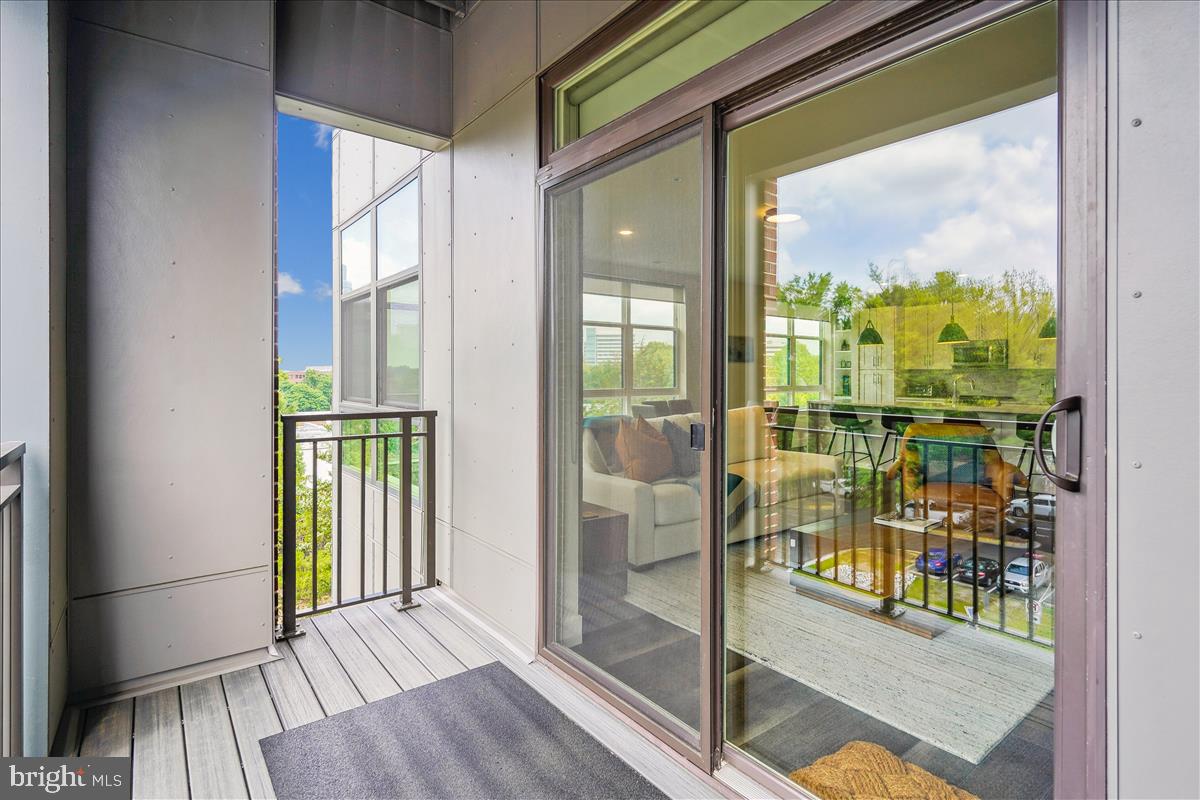 1761 OLD MEADOW RD #412, MCLEAN, Virginia 22102, 2 Bedrooms Bedrooms, ,2 BathroomsBathrooms,Residential,For sale,1761 OLD MEADOW RD #412,VAFX2247648 MLS # VAFX2247648