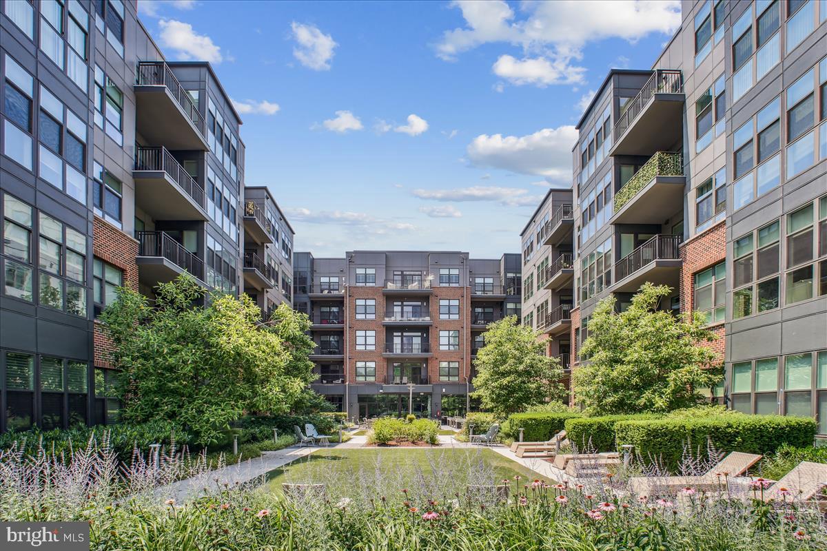 1761 OLD MEADOW RD #412, MCLEAN, Virginia 22102, 2 Bedrooms Bedrooms, ,2 BathroomsBathrooms,Residential,For sale,1761 OLD MEADOW RD #412,VAFX2247648 MLS # VAFX2247648
