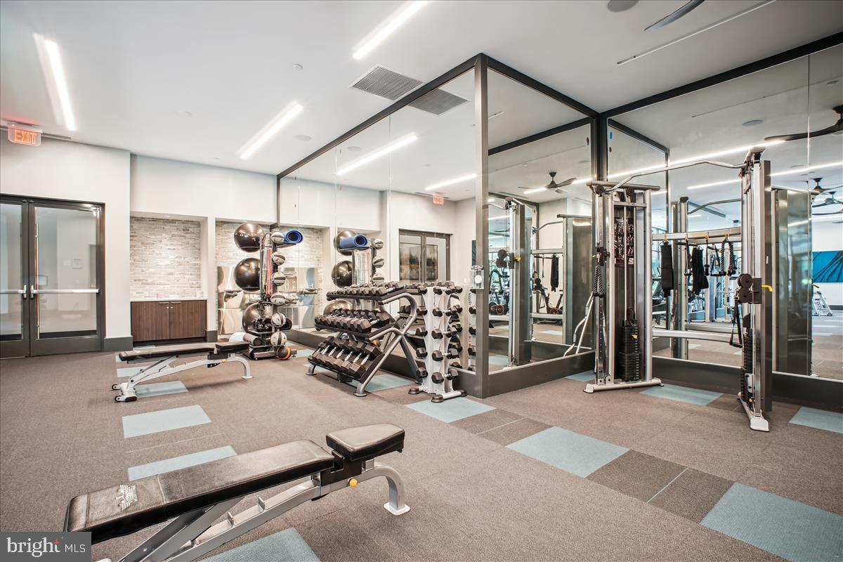 1761 OLD MEADOW RD #412, MCLEAN, Virginia 22102, 2 Bedrooms Bedrooms, ,2 BathroomsBathrooms,Residential,For sale,1761 OLD MEADOW RD #412,VAFX2247648 MLS # VAFX2247648