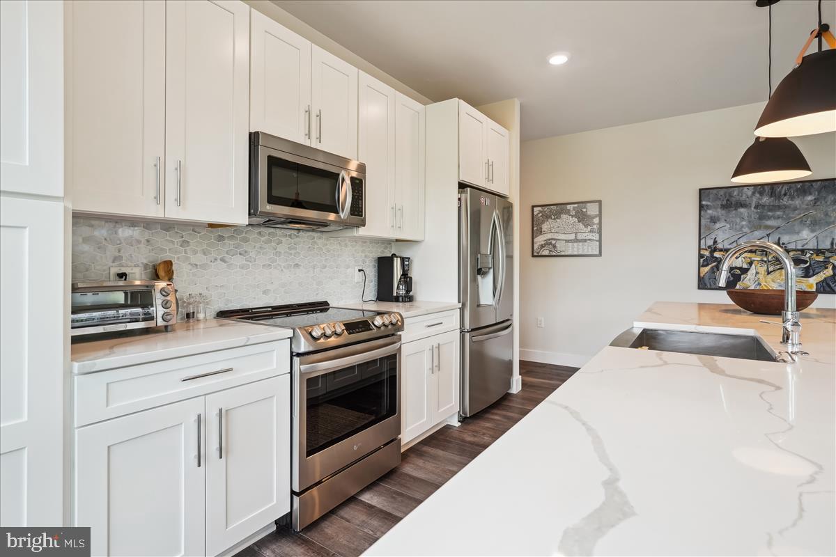 1761 OLD MEADOW RD #412, MCLEAN, Virginia 22102, 2 Bedrooms Bedrooms, ,2 BathroomsBathrooms,Residential,For sale,1761 OLD MEADOW RD #412,VAFX2247648 MLS # VAFX2247648