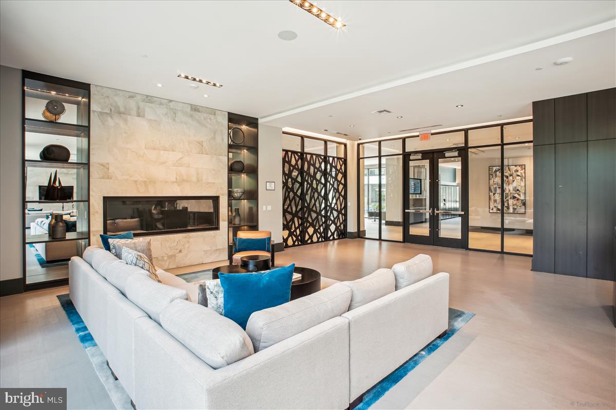 1761 OLD MEADOW RD #412, MCLEAN, Virginia 22102, 2 Bedrooms Bedrooms, ,2 BathroomsBathrooms,Residential,For sale,1761 OLD MEADOW RD #412,VAFX2247648 MLS # VAFX2247648