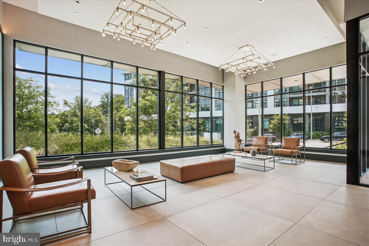 1761 OLD MEADOW RD #412, MCLEAN, Virginia 22102, 2 Bedrooms Bedrooms, ,2 BathroomsBathrooms,Residential,For sale,1761 OLD MEADOW RD #412,VAFX2247648 MLS # VAFX2247648
