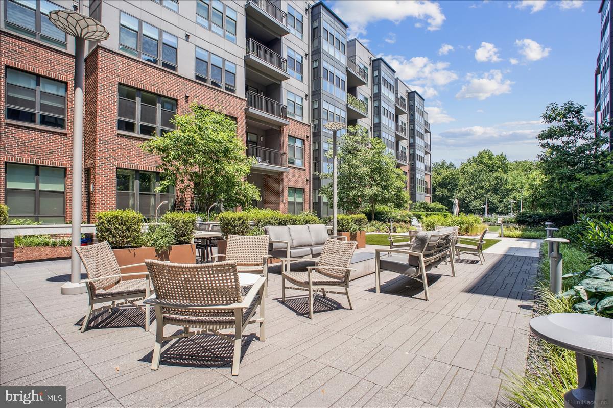 1761 OLD MEADOW RD #412, MCLEAN, Virginia 22102, 2 Bedrooms Bedrooms, ,2 BathroomsBathrooms,Residential,For sale,1761 OLD MEADOW RD #412,VAFX2247648 MLS # VAFX2247648