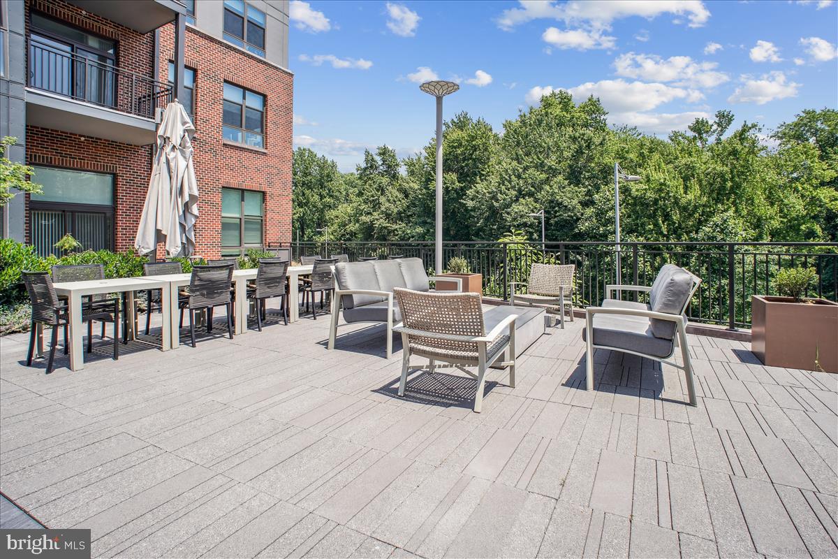 1761 OLD MEADOW RD #412, MCLEAN, Virginia 22102, 2 Bedrooms Bedrooms, ,2 BathroomsBathrooms,Residential,For sale,1761 OLD MEADOW RD #412,VAFX2247648 MLS # VAFX2247648