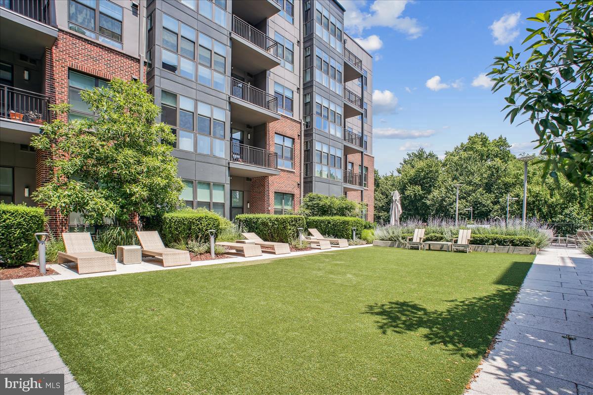 1761 OLD MEADOW RD #412, MCLEAN, Virginia 22102, 2 Bedrooms Bedrooms, ,2 BathroomsBathrooms,Residential,For sale,1761 OLD MEADOW RD #412,VAFX2247648 MLS # VAFX2247648