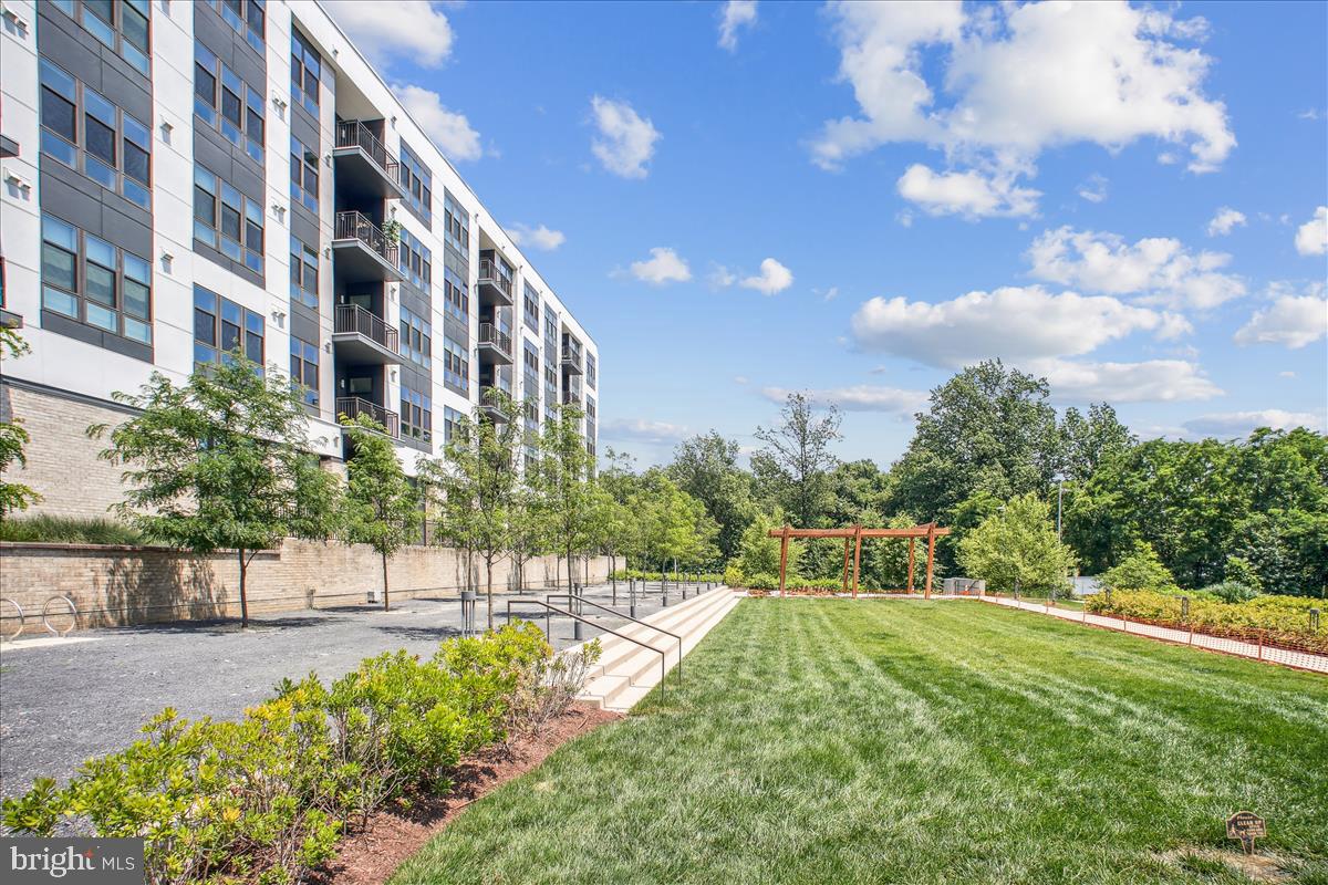 1761 OLD MEADOW RD #412, MCLEAN, Virginia 22102, 2 Bedrooms Bedrooms, ,2 BathroomsBathrooms,Residential,For sale,1761 OLD MEADOW RD #412,VAFX2247648 MLS # VAFX2247648