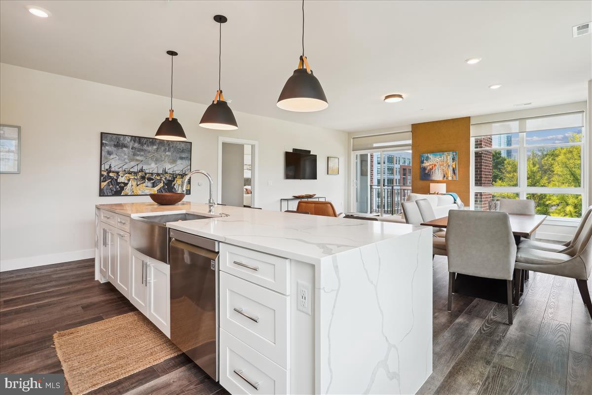 1761 OLD MEADOW RD #412, MCLEAN, Virginia 22102, 2 Bedrooms Bedrooms, ,2 BathroomsBathrooms,Residential,For sale,1761 OLD MEADOW RD #412,VAFX2247648 MLS # VAFX2247648