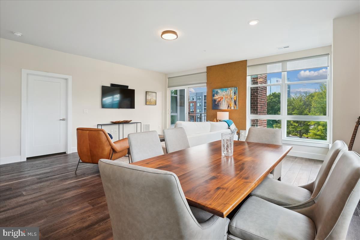 1761 OLD MEADOW RD #412, MCLEAN, Virginia 22102, 2 Bedrooms Bedrooms, ,2 BathroomsBathrooms,Residential,For sale,1761 OLD MEADOW RD #412,VAFX2247648 MLS # VAFX2247648