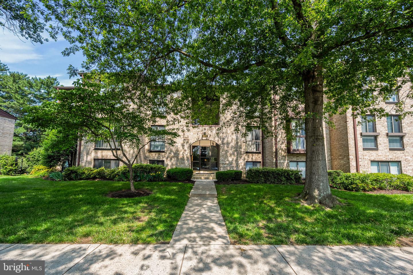 2074 ROYAL FERN CT #1C, RESTON, Virginia 20191, 3 Bedrooms Bedrooms, ,2 BathroomsBathrooms,Residential,For sale,2074 ROYAL FERN CT #1C,VAFX2247650 MLS # VAFX2247650