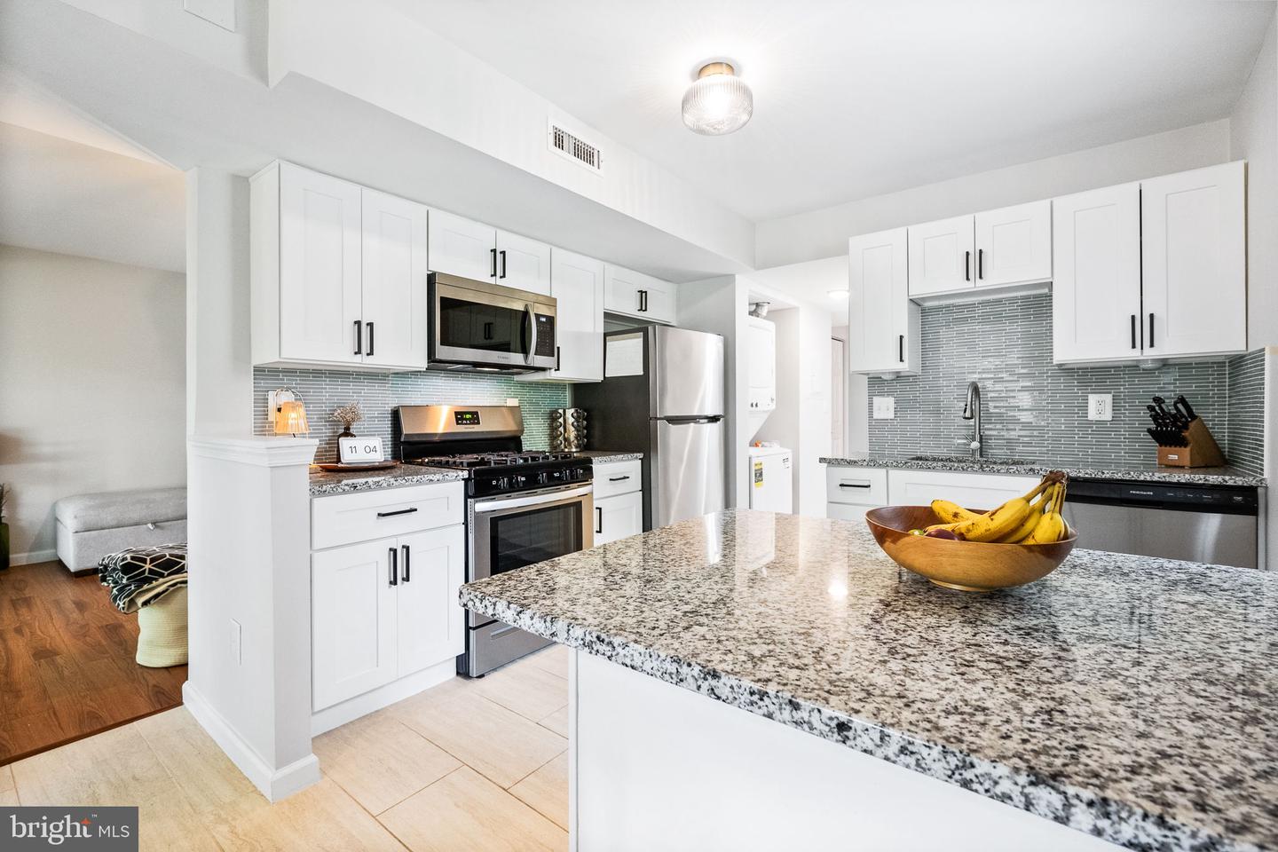 2074 ROYAL FERN CT #1C, RESTON, Virginia 20191, 3 Bedrooms Bedrooms, ,2 BathroomsBathrooms,Residential,For sale,2074 ROYAL FERN CT #1C,VAFX2247650 MLS # VAFX2247650
