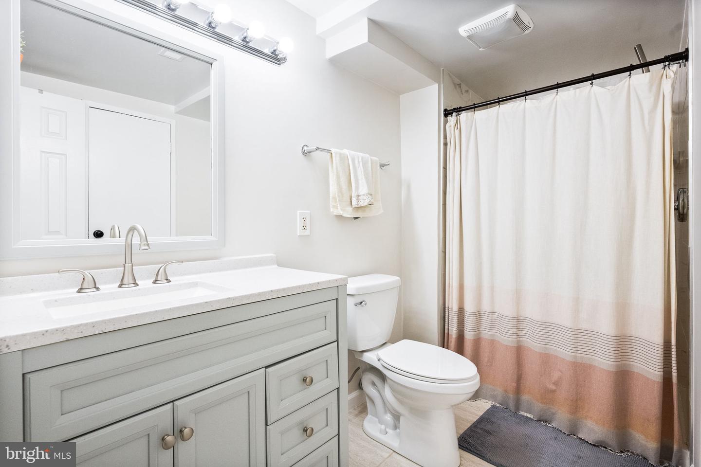 2074 ROYAL FERN CT #1C, RESTON, Virginia 20191, 3 Bedrooms Bedrooms, ,2 BathroomsBathrooms,Residential,For sale,2074 ROYAL FERN CT #1C,VAFX2247650 MLS # VAFX2247650