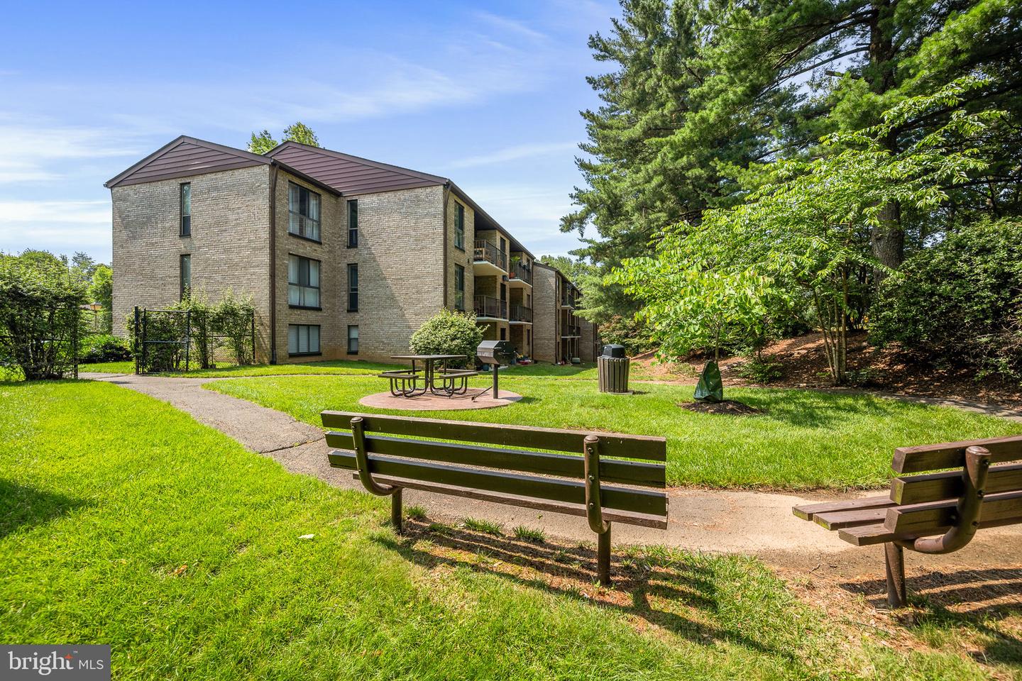 2074 ROYAL FERN CT #1C, RESTON, Virginia 20191, 3 Bedrooms Bedrooms, ,2 BathroomsBathrooms,Residential,For sale,2074 ROYAL FERN CT #1C,VAFX2247650 MLS # VAFX2247650