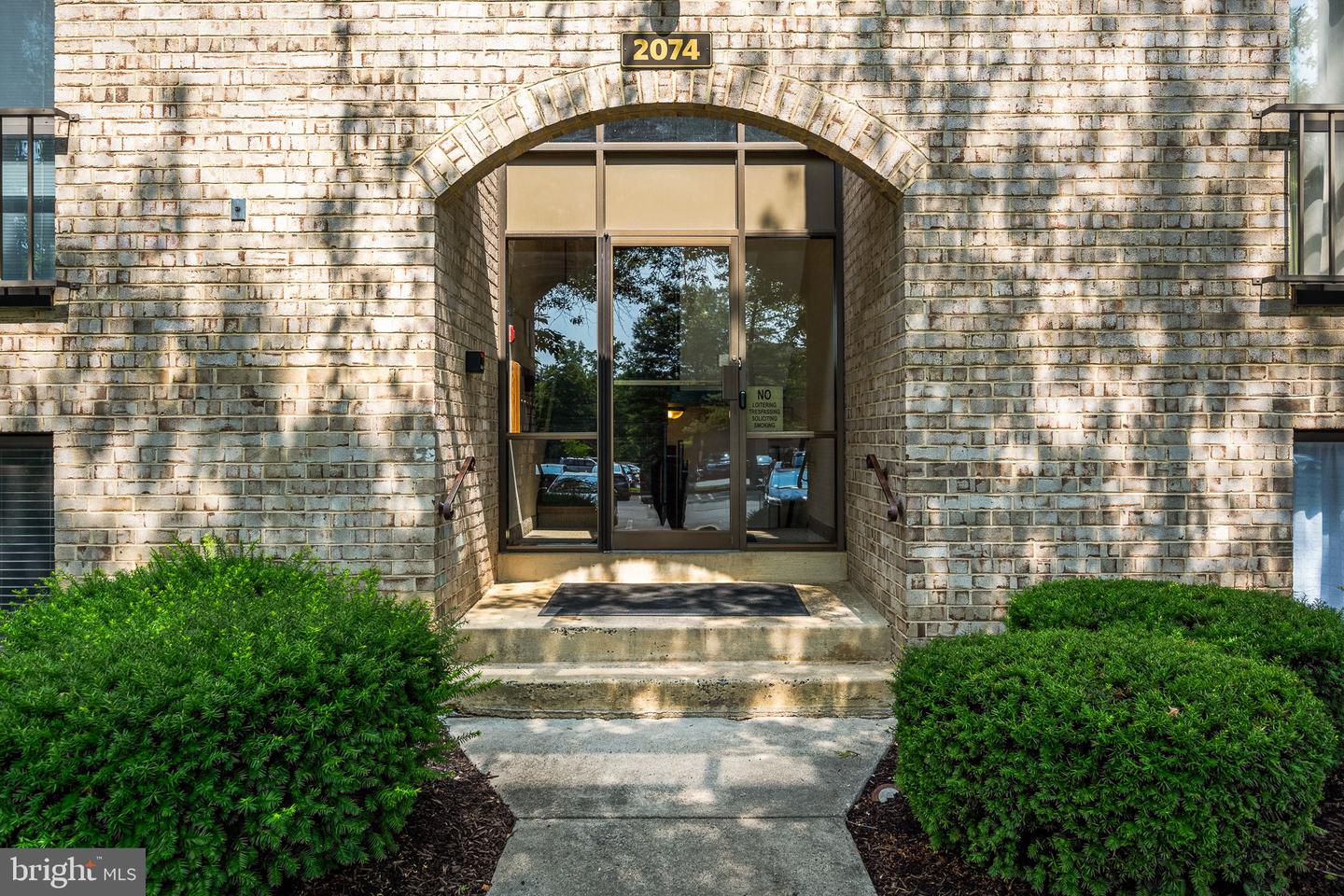 2074 ROYAL FERN CT #1C, RESTON, Virginia 20191, 3 Bedrooms Bedrooms, ,2 BathroomsBathrooms,Residential,For sale,2074 ROYAL FERN CT #1C,VAFX2247650 MLS # VAFX2247650
