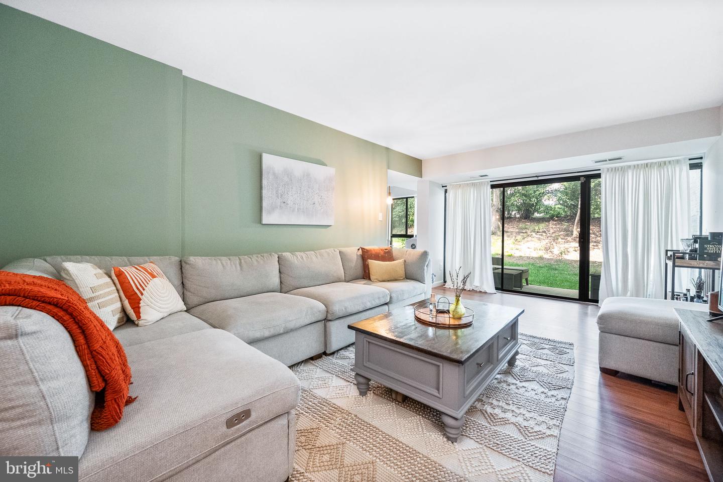2074 ROYAL FERN CT #1C, RESTON, Virginia 20191, 3 Bedrooms Bedrooms, ,2 BathroomsBathrooms,Residential,For sale,2074 ROYAL FERN CT #1C,VAFX2247650 MLS # VAFX2247650