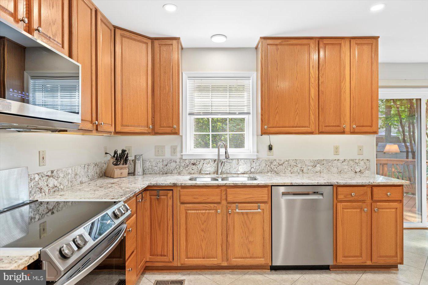 10 FRANTZ CT, FREDERICKSBURG, Virginia 22405, 5 Bedrooms Bedrooms, ,3 BathroomsBathrooms,Residential,For sale,10 FRANTZ CT,VAST2039886 MLS # VAST2039886