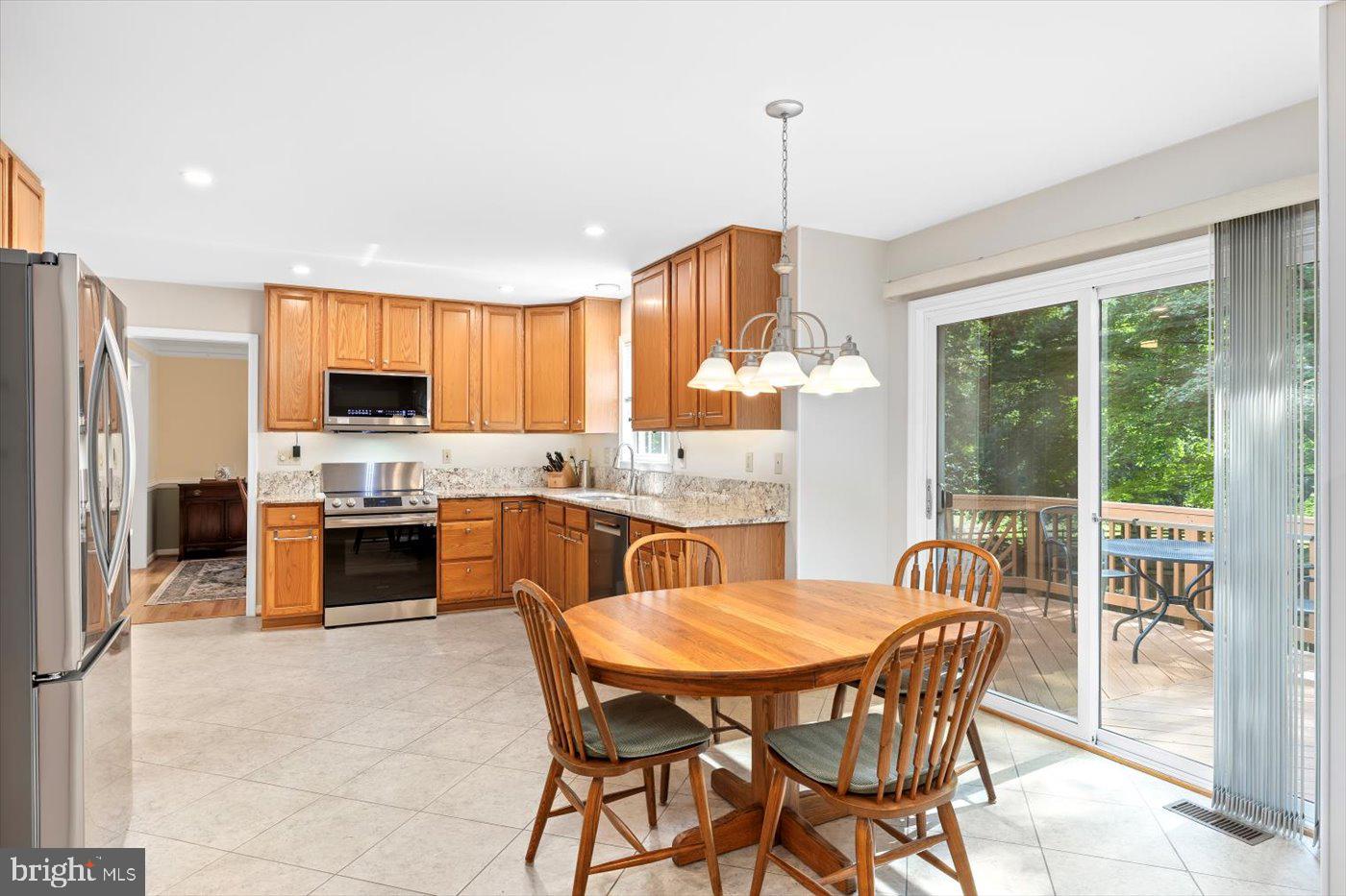 10 FRANTZ CT, FREDERICKSBURG, Virginia 22405, 5 Bedrooms Bedrooms, ,3 BathroomsBathrooms,Residential,For sale,10 FRANTZ CT,VAST2039886 MLS # VAST2039886