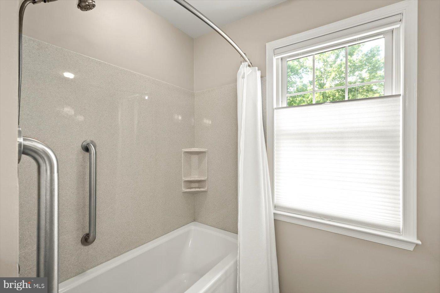 10 FRANTZ CT, FREDERICKSBURG, Virginia 22405, 5 Bedrooms Bedrooms, ,3 BathroomsBathrooms,Residential,For sale,10 FRANTZ CT,VAST2039886 MLS # VAST2039886