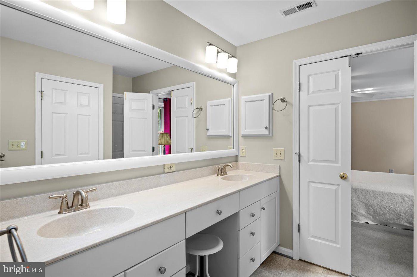 10 FRANTZ CT, FREDERICKSBURG, Virginia 22405, 5 Bedrooms Bedrooms, ,3 BathroomsBathrooms,Residential,For sale,10 FRANTZ CT,VAST2039886 MLS # VAST2039886
