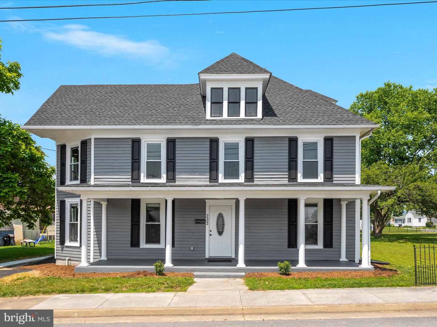 232 CRAWFORD ST, STRASBURG, Virginia 22657, 4 Bedrooms Bedrooms, ,3 BathroomsBathrooms,Residential,For sale,232 CRAWFORD ST,VASH2011724 MLS # VASH2011724