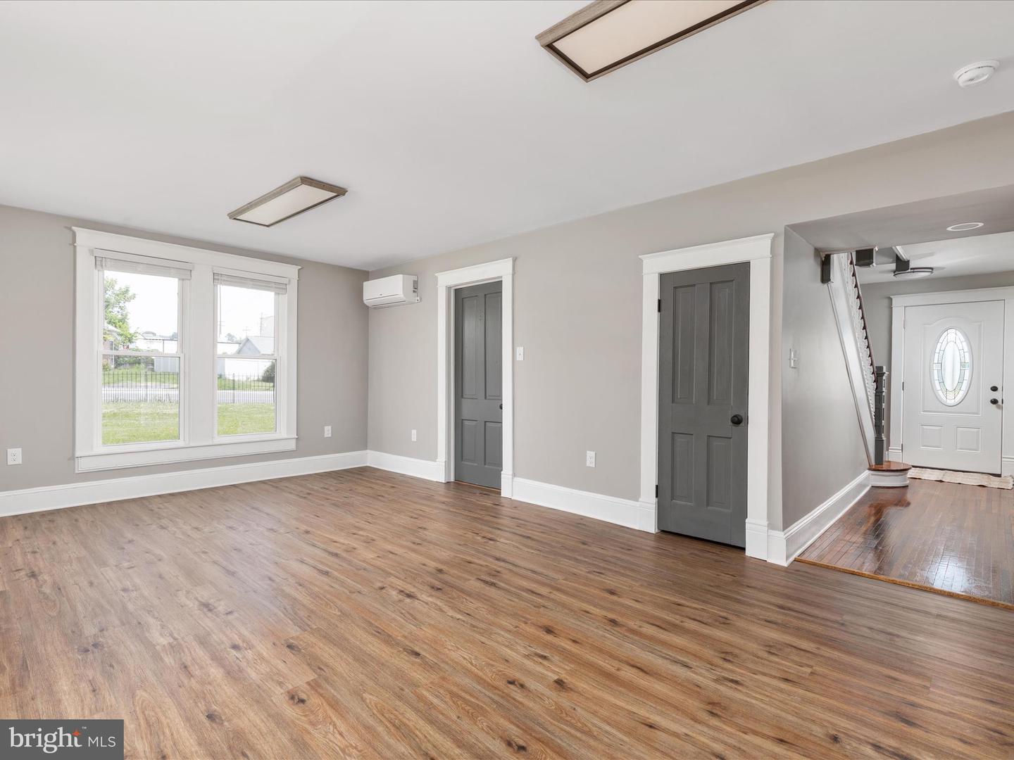 232 CRAWFORD ST, STRASBURG, Virginia 22657, 4 Bedrooms Bedrooms, ,3 BathroomsBathrooms,Residential,For sale,232 CRAWFORD ST,VASH2011724 MLS # VASH2011724