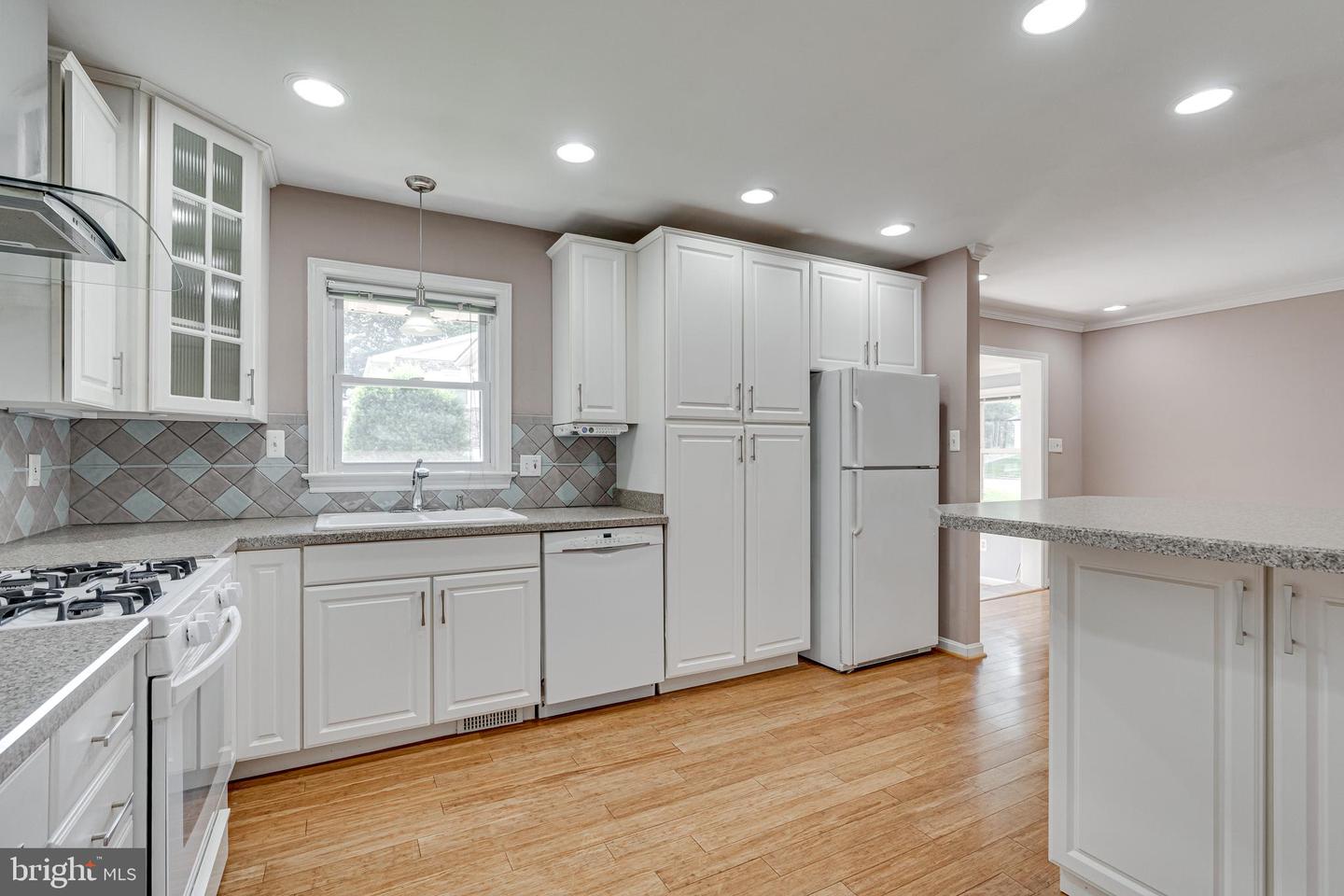 440 LEWIS ST NW, VIENNA, Virginia 22180, 5 Bedrooms Bedrooms, ,3 BathroomsBathrooms,Residential,For sale,440 LEWIS ST NW,VAFX2247656 MLS # VAFX2247656