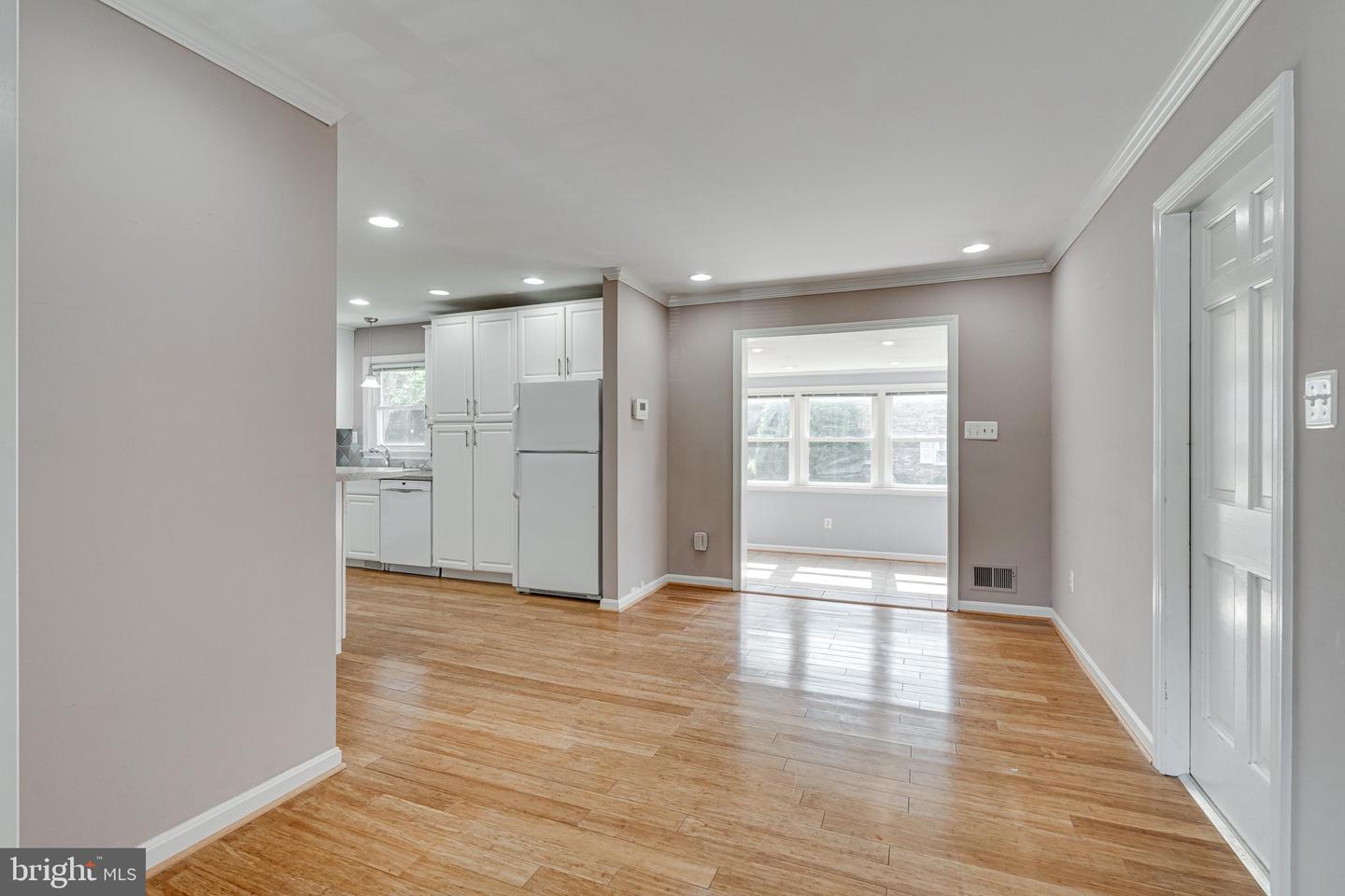 440 LEWIS ST NW, VIENNA, Virginia 22180, 5 Bedrooms Bedrooms, ,3 BathroomsBathrooms,Residential,For sale,440 LEWIS ST NW,VAFX2247656 MLS # VAFX2247656