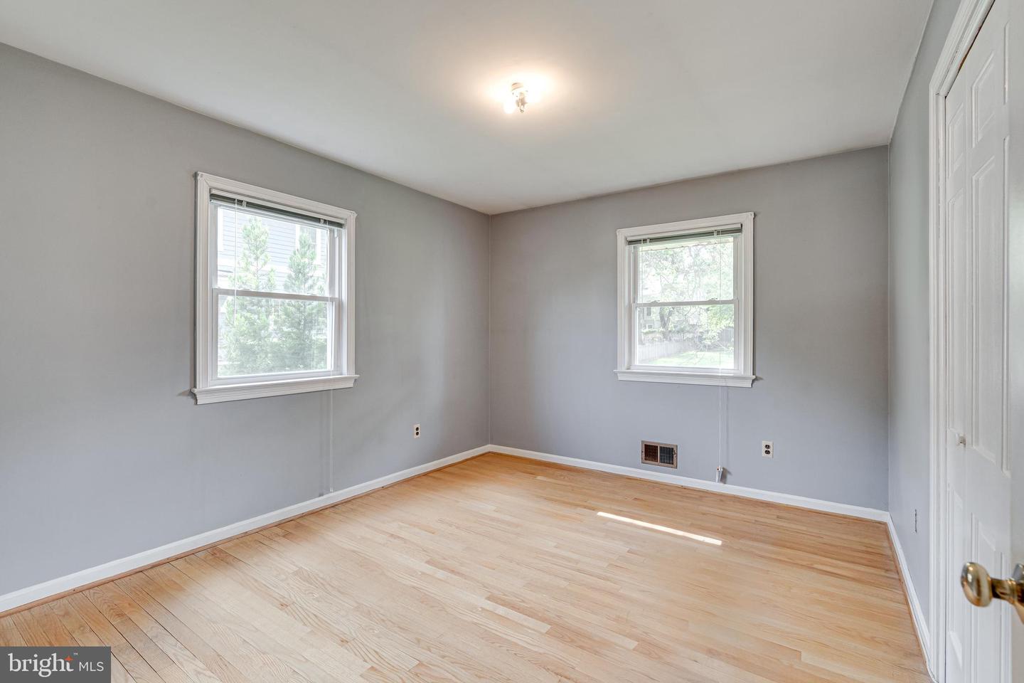 440 LEWIS ST NW, VIENNA, Virginia 22180, 5 Bedrooms Bedrooms, ,3 BathroomsBathrooms,Residential,For sale,440 LEWIS ST NW,VAFX2247656 MLS # VAFX2247656