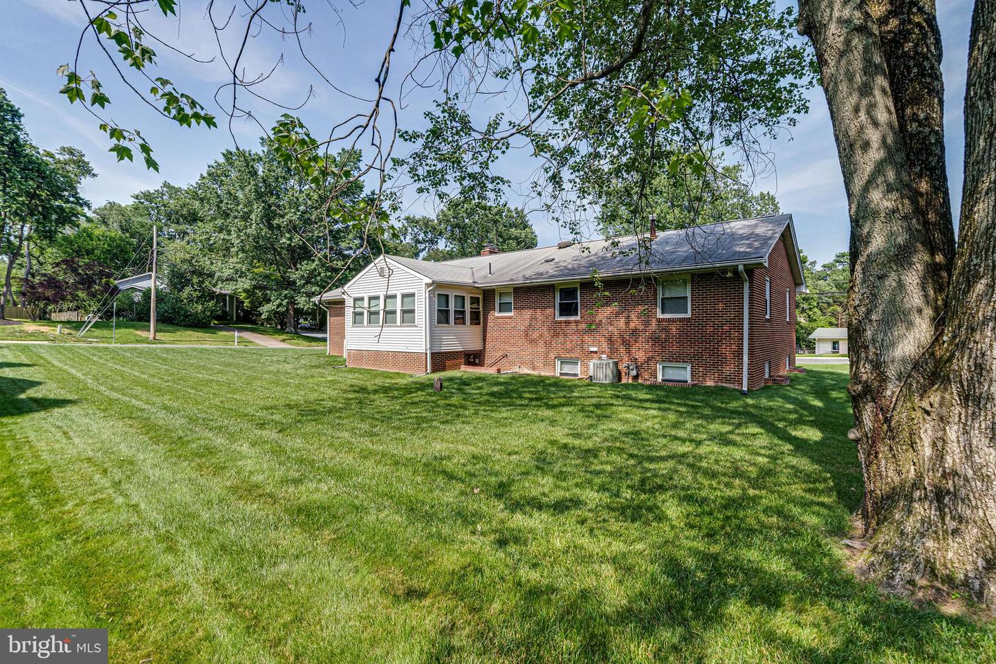 440 LEWIS ST NW, VIENNA, Virginia 22180, 5 Bedrooms Bedrooms, ,3 BathroomsBathrooms,Residential,For sale,440 LEWIS ST NW,VAFX2247656 MLS # VAFX2247656