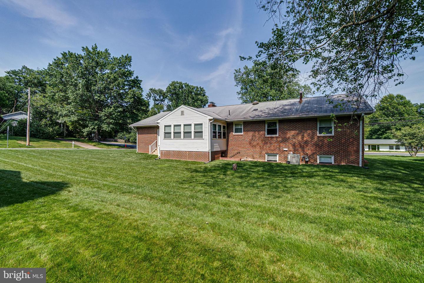 440 LEWIS ST NW, VIENNA, Virginia 22180, 5 Bedrooms Bedrooms, ,3 BathroomsBathrooms,Residential,For sale,440 LEWIS ST NW,VAFX2247656 MLS # VAFX2247656