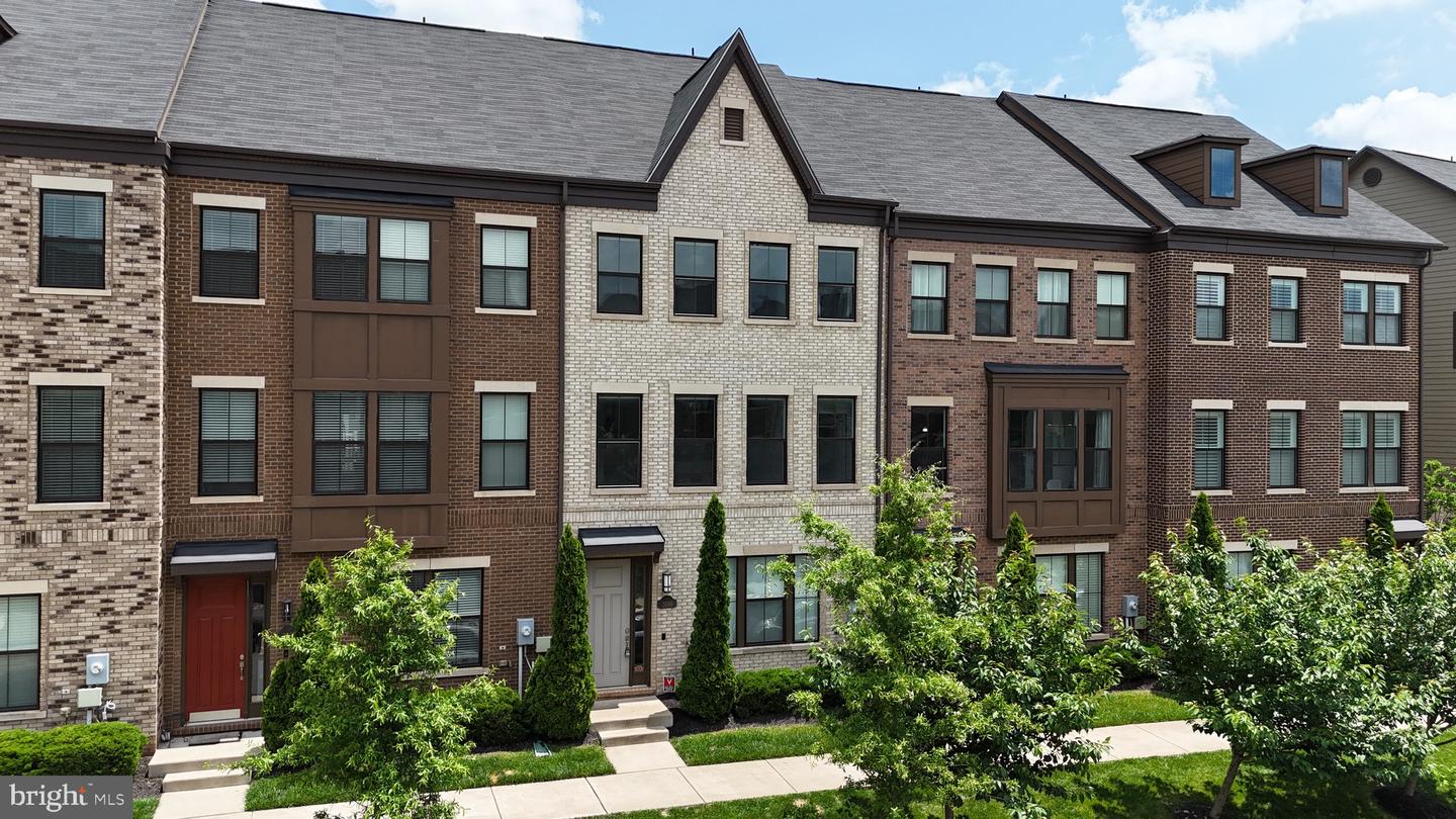3099 ALAN SHEPARD ST, HERNDON, Virginia 20171, 4 Bedrooms Bedrooms, ,3 BathroomsBathrooms,Residential,For sale,3099 ALAN SHEPARD ST,VAFX2247658 MLS # VAFX2247658